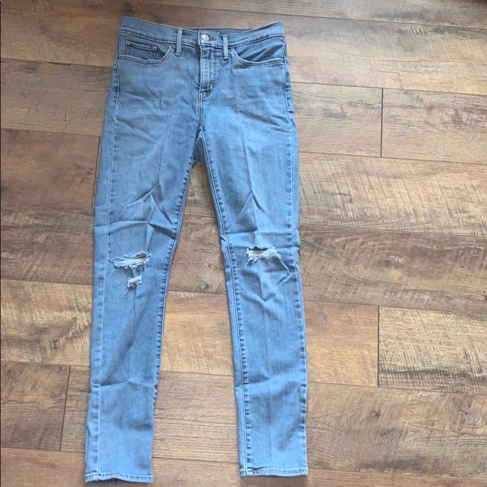 Medium Wash Shaping Skinny- Size 28